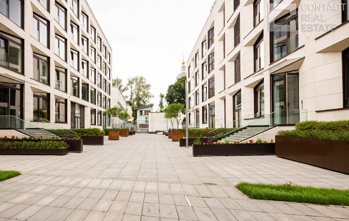 Садовническая ул., д. 31, «Балчуг Резиденс» (Balchug Residence)