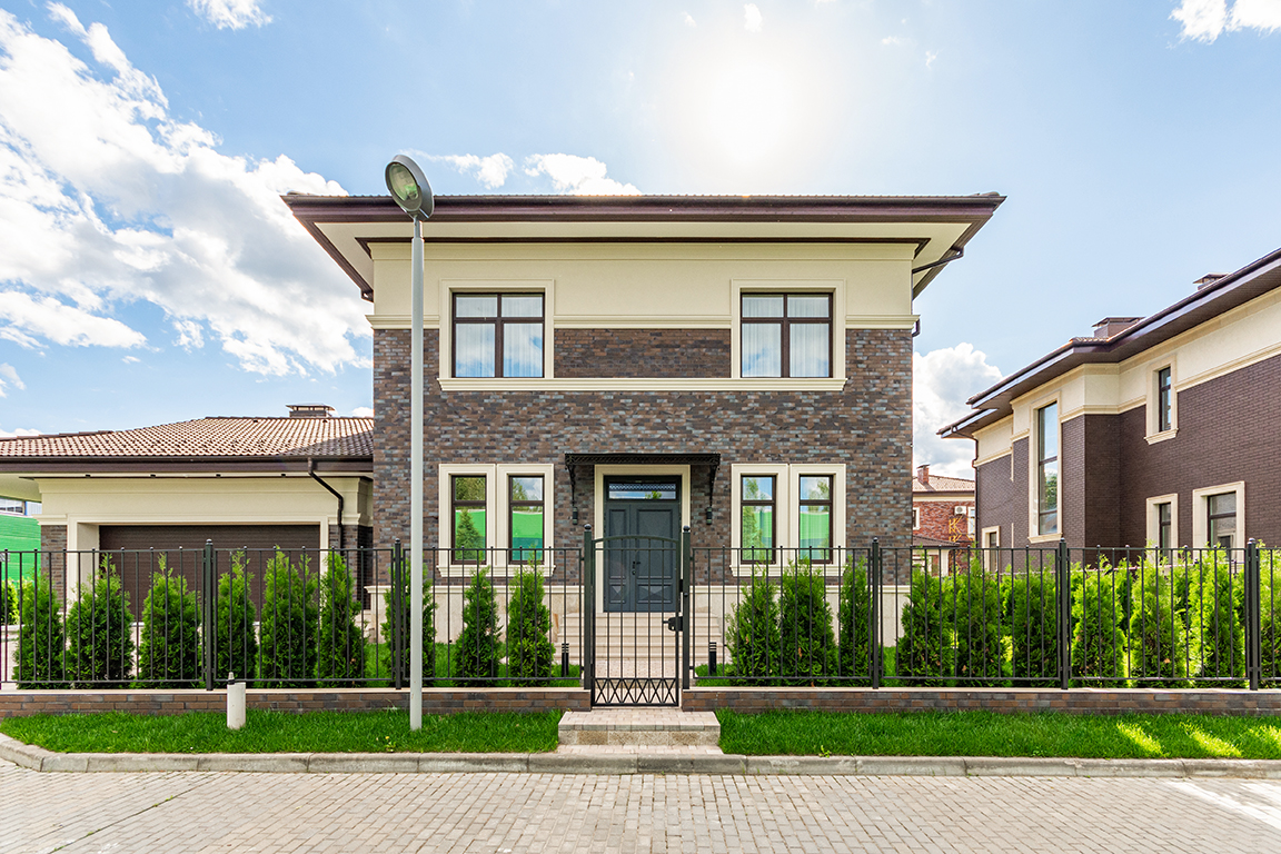 Новый дом в элитном посёлке «Петрово-Дальнее»